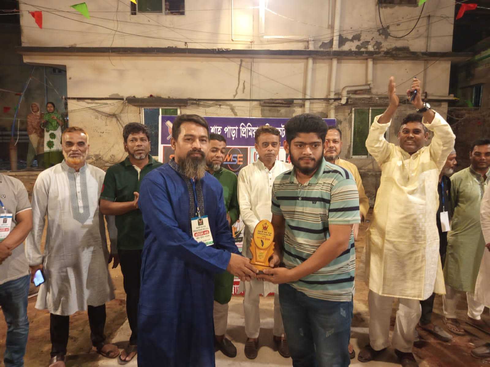 মাদ্রাজী শাহ পাড়া প্রিমিয়ার ক্রিকেট টুর্নামেন্টের ফাইনাল খেলা ও পুরস্কার বিতরণ সম্পন্ন: চ্যাম্পিয়ন খামার বাড়ি রাইডার্স